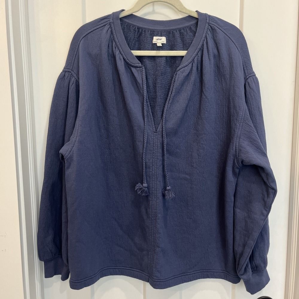 Aerie‎ Textured Pullover Sweatshirt Women's Blue V-Neck Pom Pom Tassel Sz Small